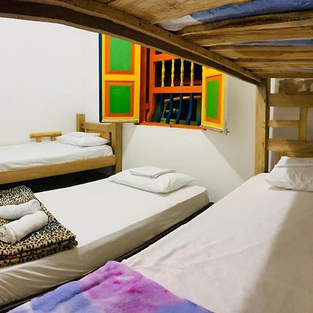 Casa Hostal Las Palmeras Guatape Luaran gambar
