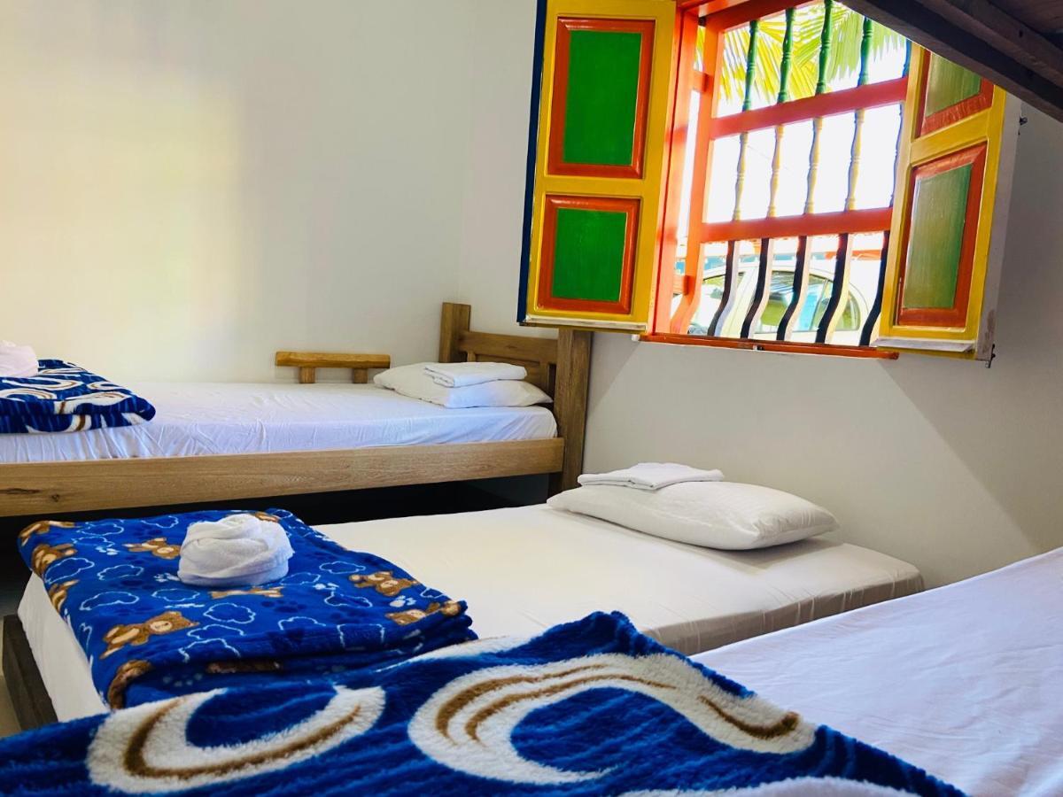 Casa Hostal Las Palmeras Guatape Luaran gambar