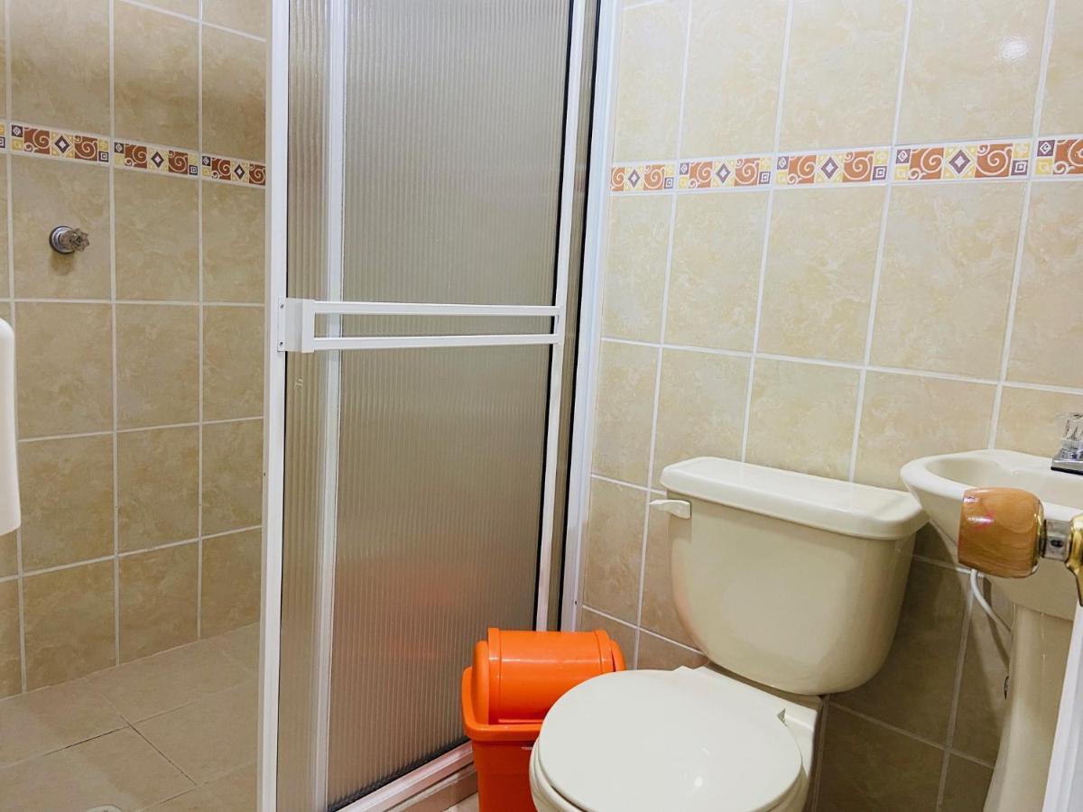 Casa Hostal Las Palmeras Guatape Luaran gambar