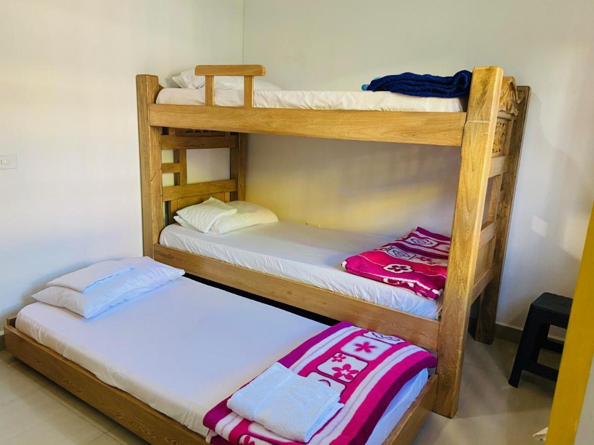 Casa Hostal Las Palmeras Guatape Luaran gambar
