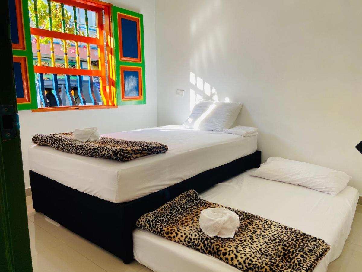 Casa Hostal Las Palmeras Guatape Luaran gambar